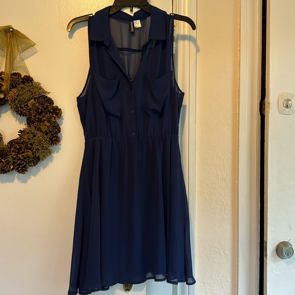 Sleeveless dress